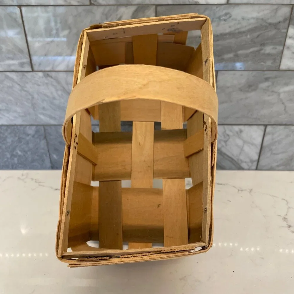 Vintage Farmhouse Split Slat Wood Woven Basket w Handle & 2 Smuckers 16 oz Jars